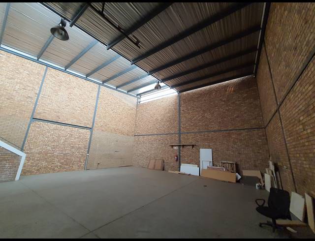 240M² MINI FACTORY RENTED IN DRIEHOEK